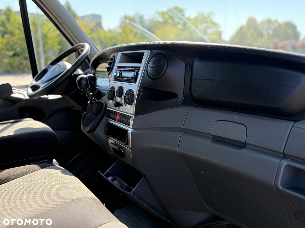 Iveco C35V - 8