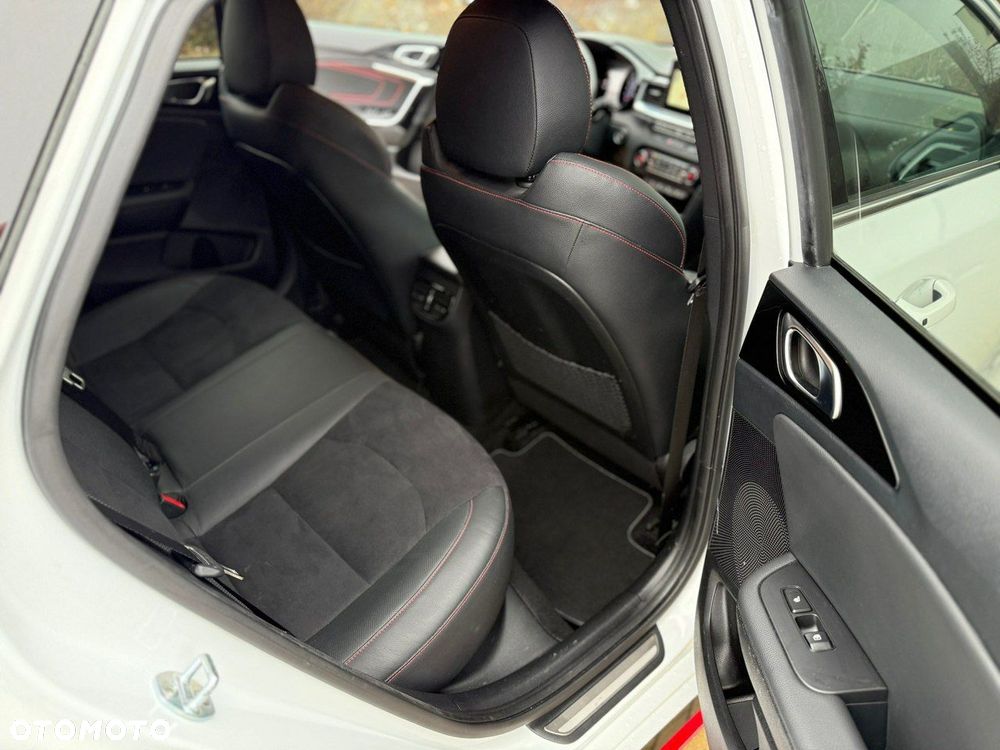 Kia ProCeed 1.6 T-GDI DCT7 OPF GT - 10