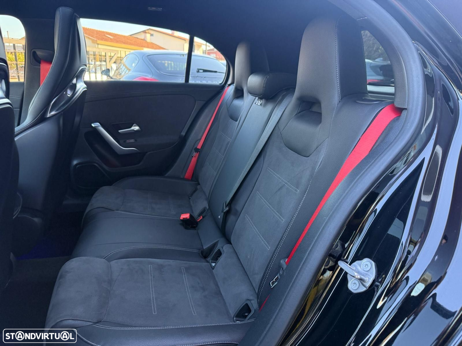 Mercedes-Benz A 35 AMG 4Matic Speedshift DCT 7G Edition 1 - 16