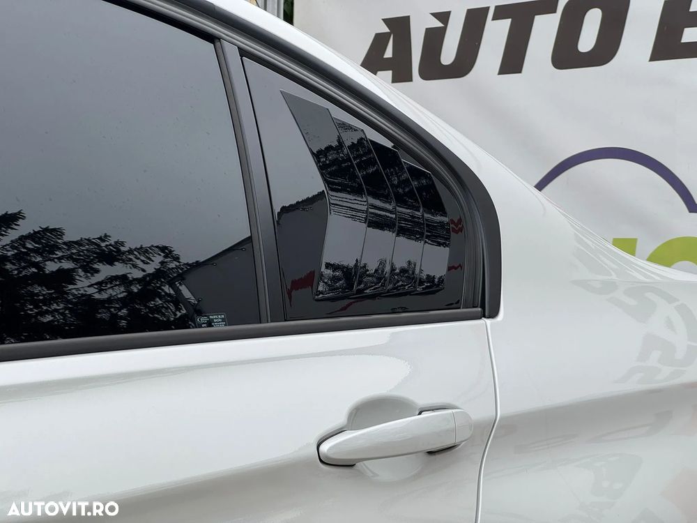 BMW Seria 3 318d - 33