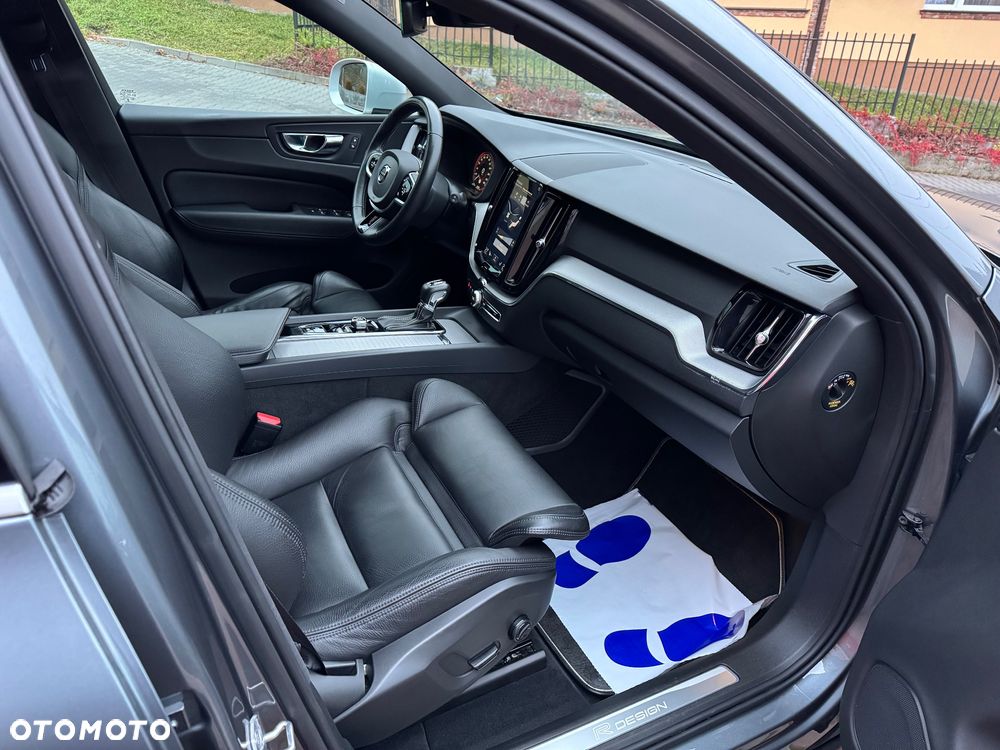 Volvo XC 60 D4 AWD Geartronic RDesign - 23