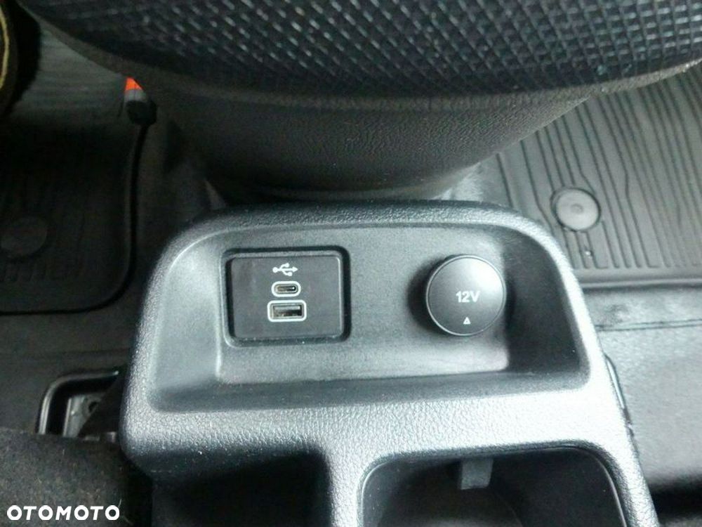 Ford Transit Connect - 9