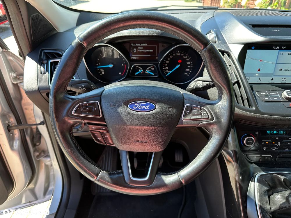 Ford Kuga - 8