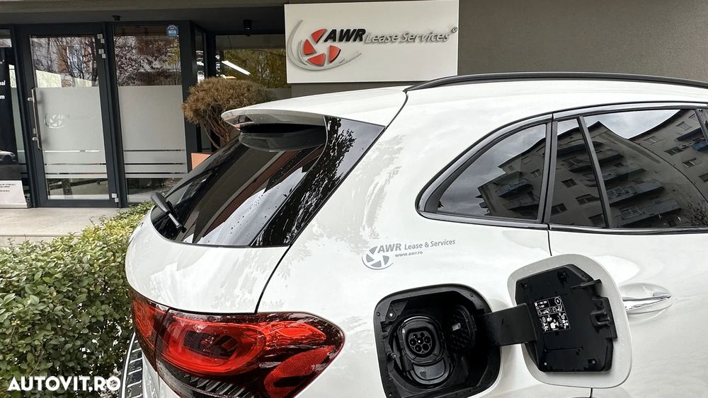 Mercedes-Benz GLA - 28