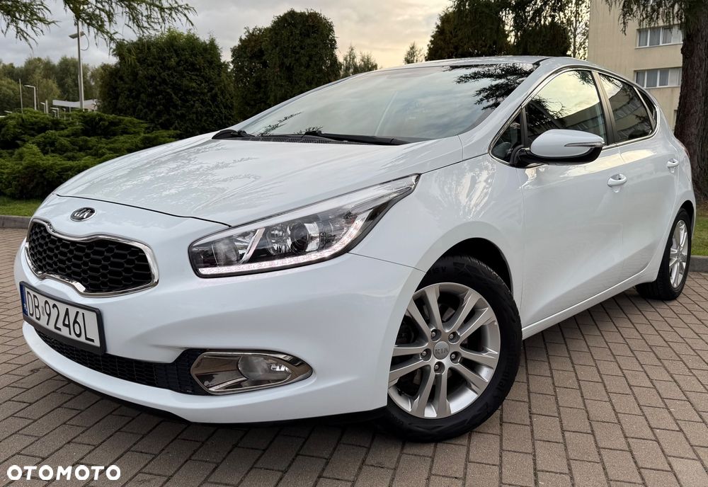 Kia Ceed 1.4 CVVT Dream Team Edition - 18