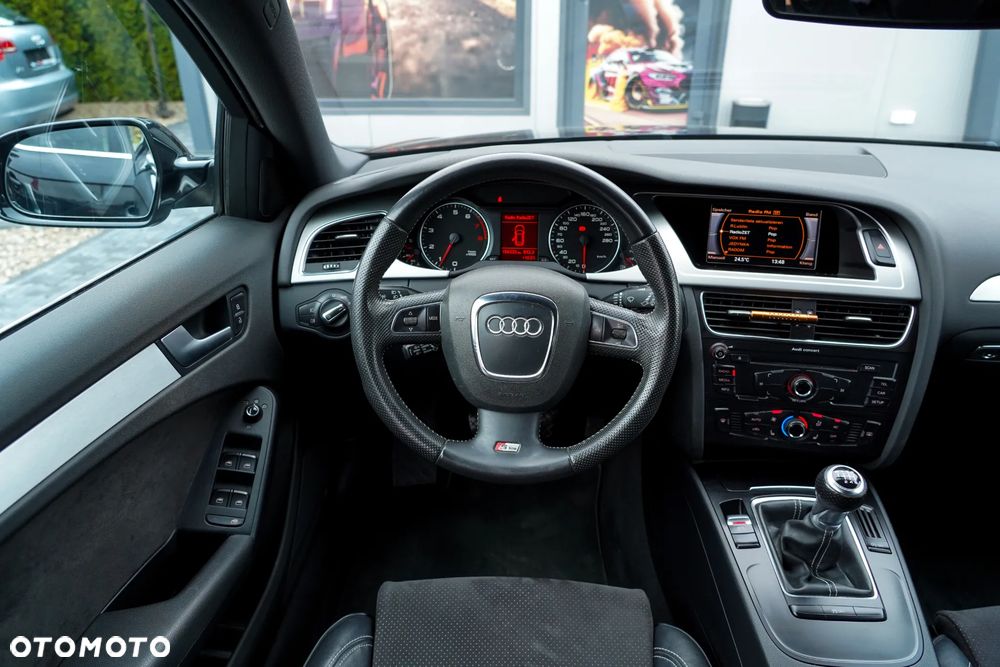 Audi A4 Avant - 28