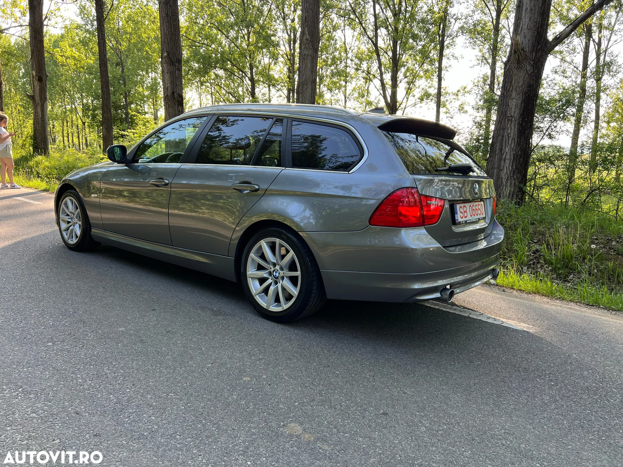 BMW Seria 3 335d DPF Touring Aut. Edition Exclusive - 9