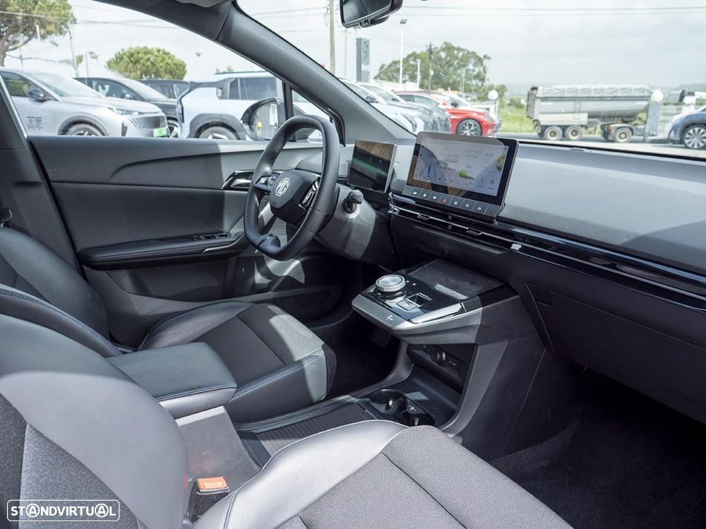 MG MG4 77 kWh Extended Range Luxury - 18