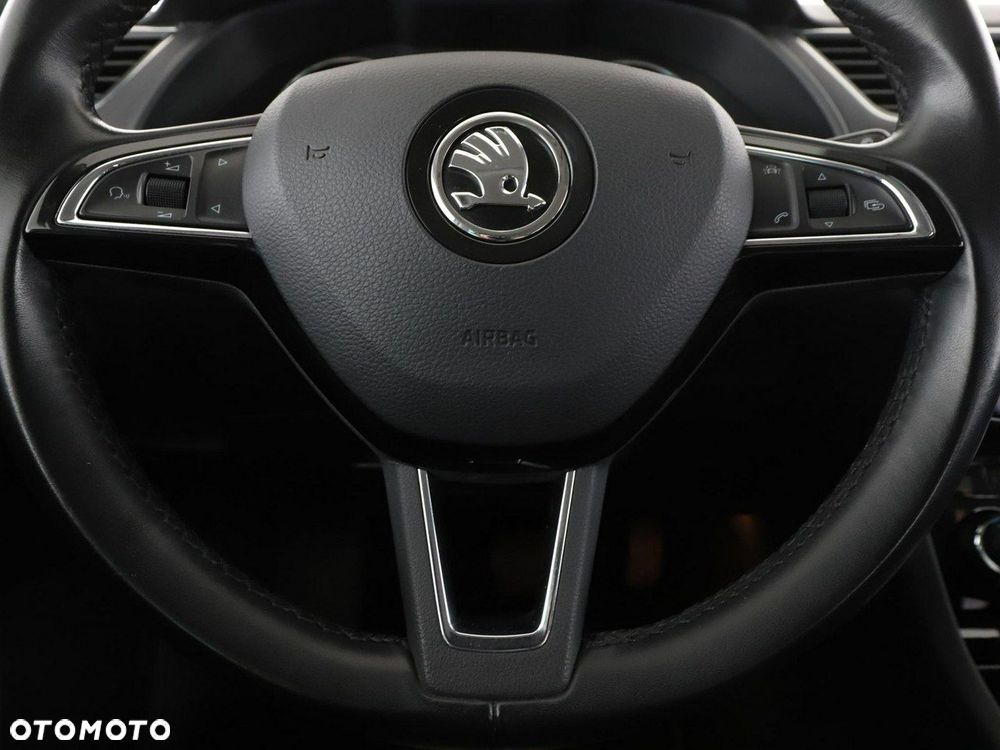 Skoda Superb 1.8 TSI Ambition DSG - 21