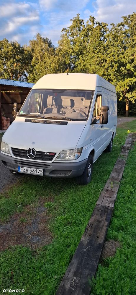 Mercedes-Benz Sprinter - 2