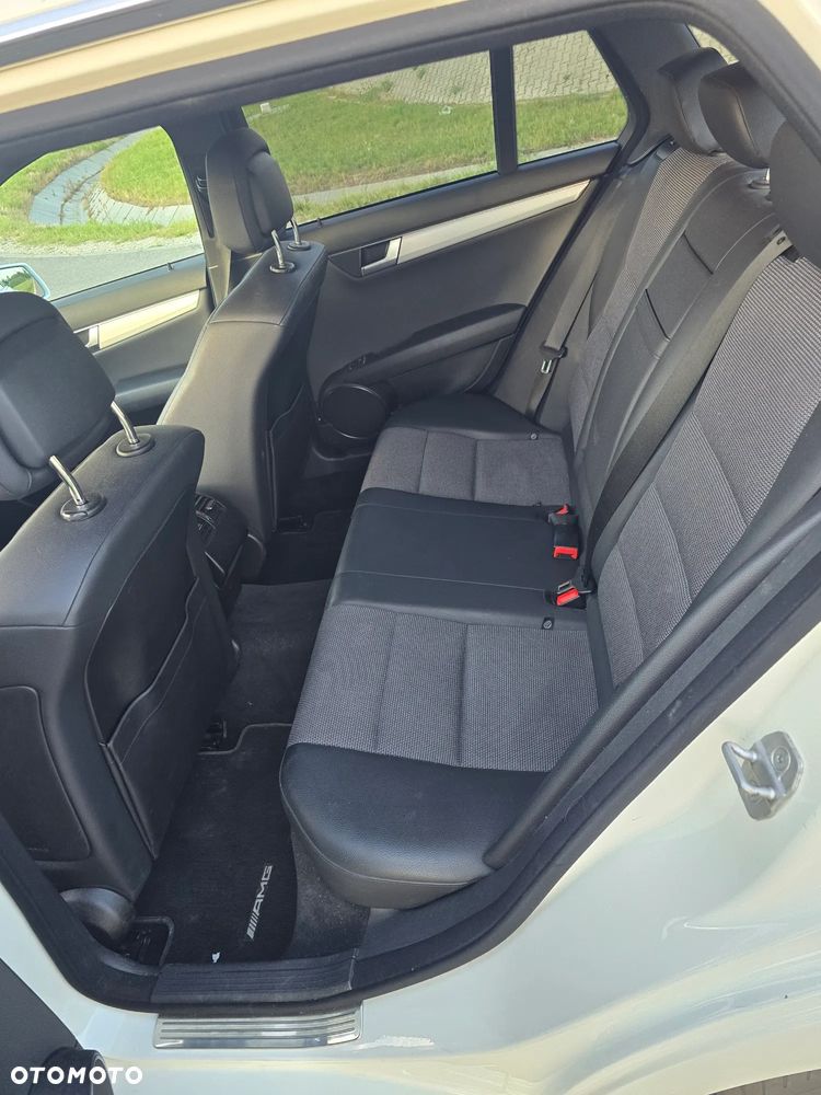 Mercedes-Benz Klasa C 250 CDI BlueEff 4-Matic Classic - 9