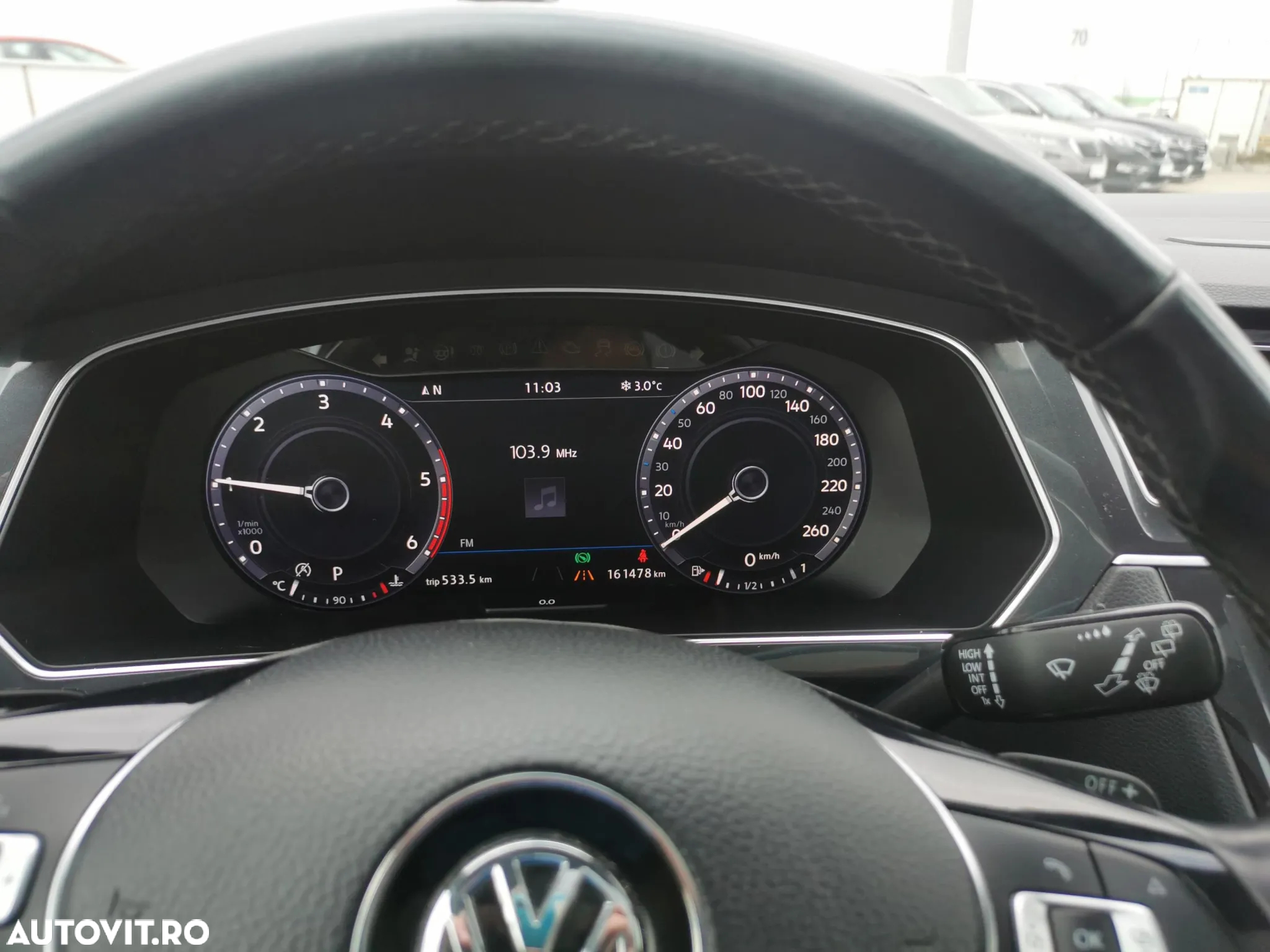 Volkswagen Tiguan - 11