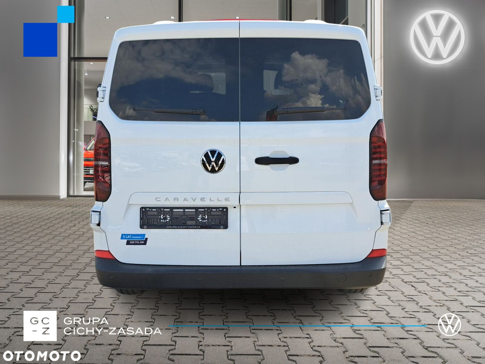 Volkswagen Caravelle - 4
