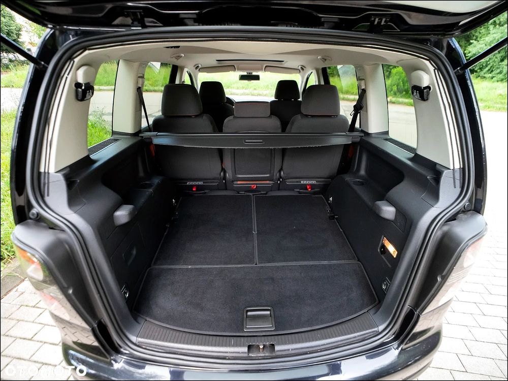 Volkswagen Touran - 39