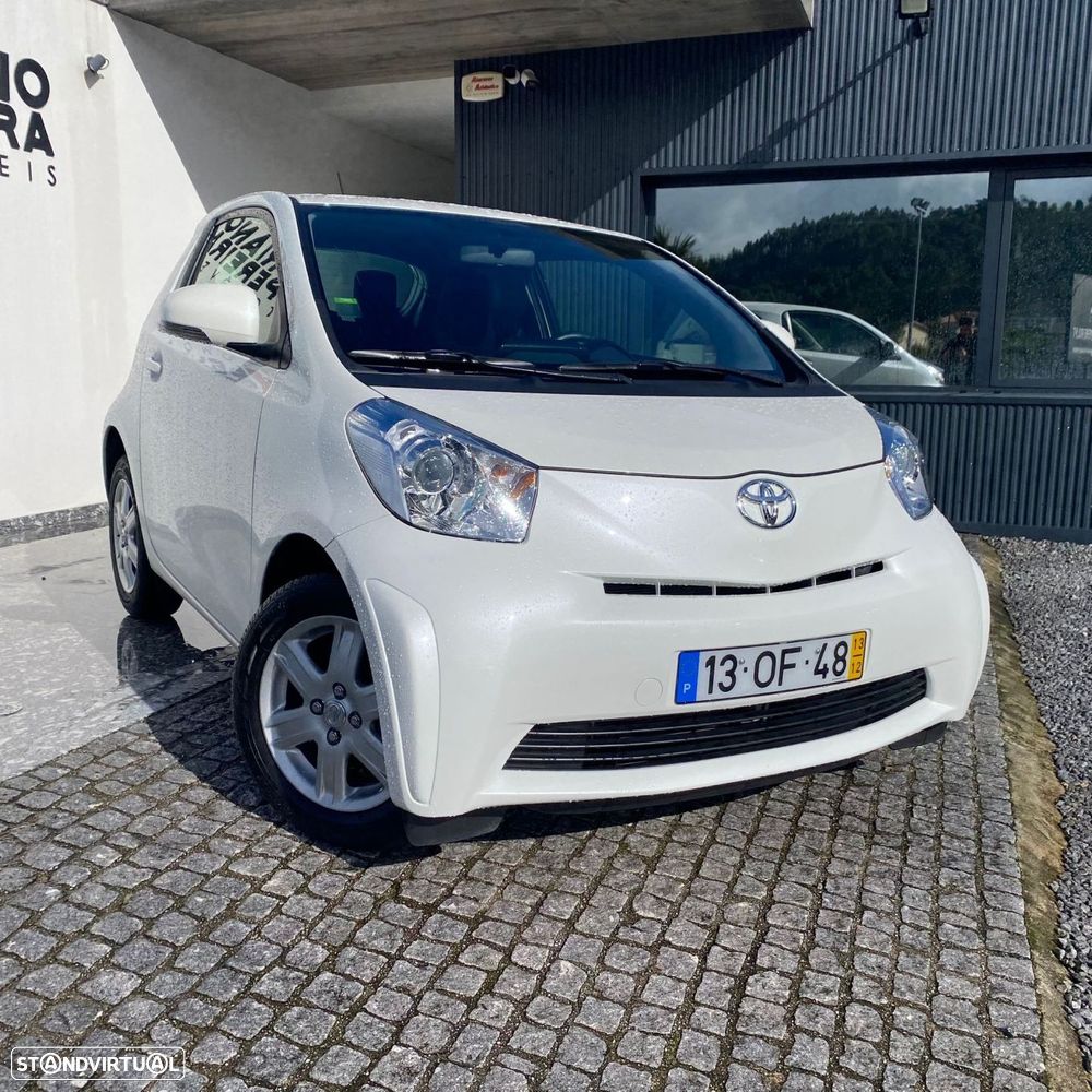 Toyota iQ 1.0 VVT-i 2 - 4