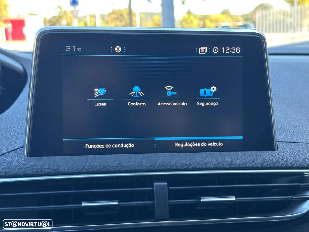 Peugeot 3008 PureTech 130 Stop & Start GPF EAT8 Allure - 32
