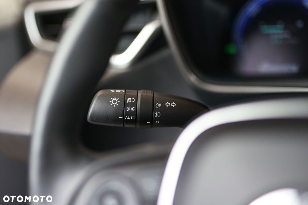 Toyota Corolla 1.8 Hybrid Comfort - 32