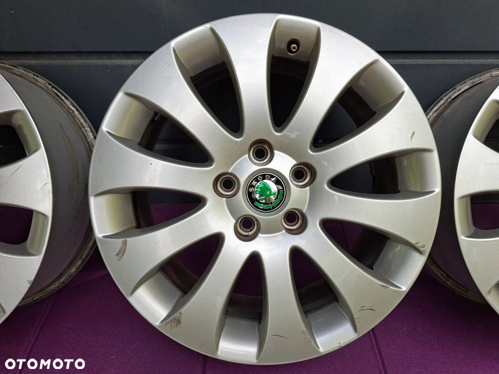 Felgi aluminiowe 17", 5x112 ET49 SKODA Superb II - 2
