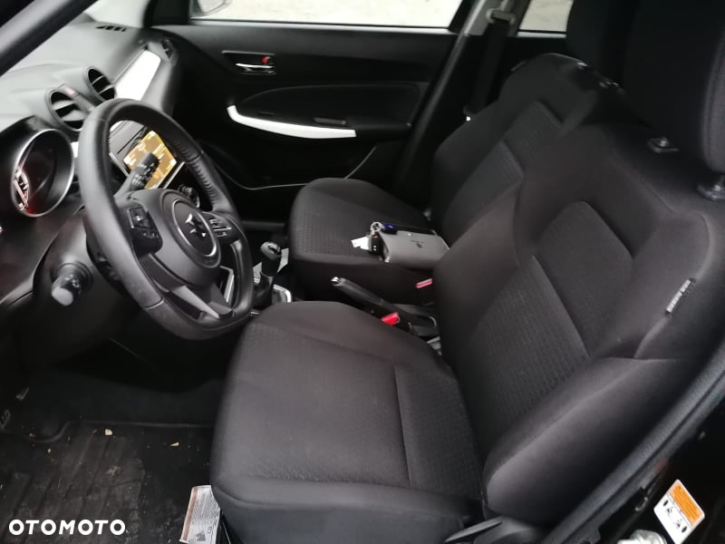Suzuki Swift 1.0 Boosterjet (SHVS) Hybrid Comfort+ - 12