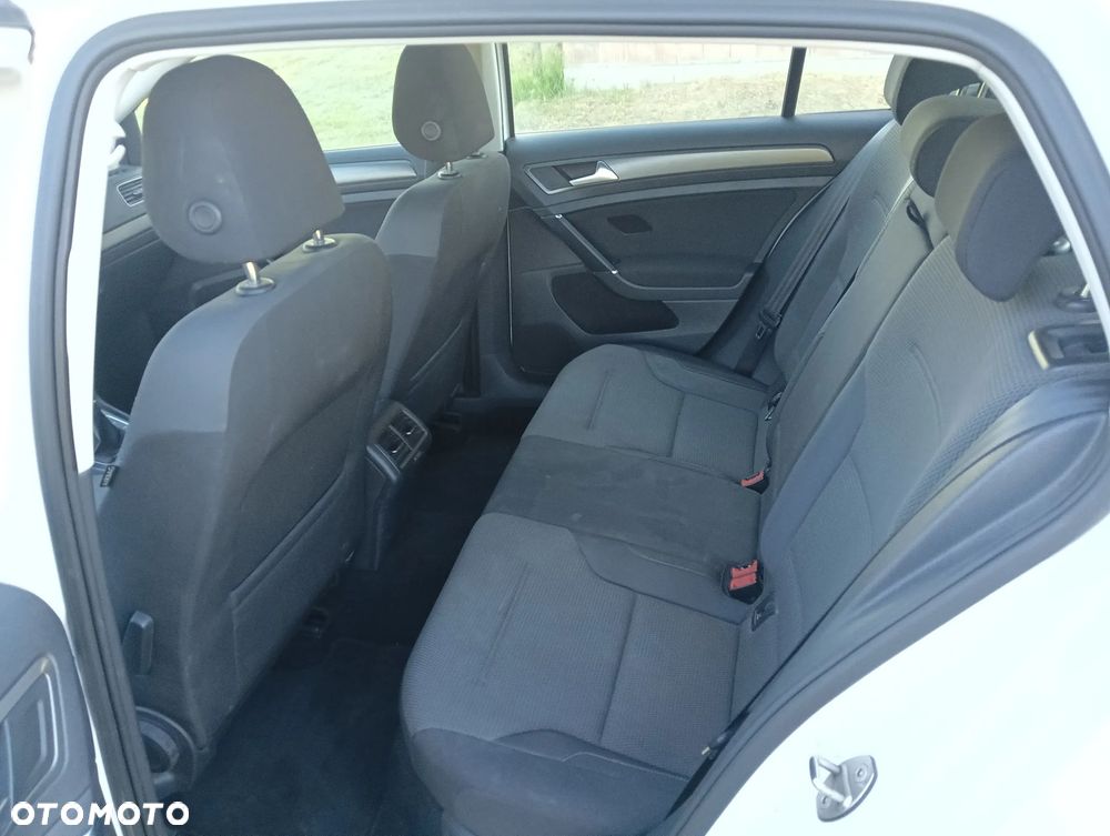 Volkswagen Golf 1.6 TDI Comfortline - 9