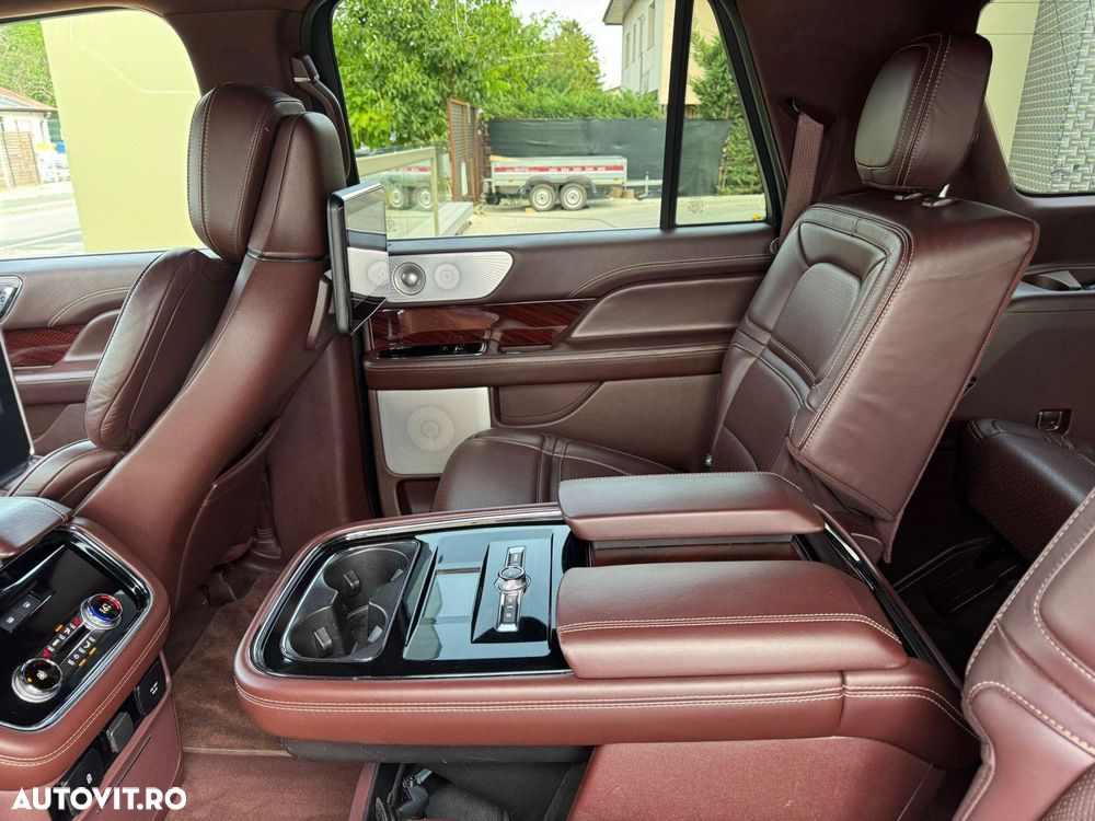 Lincoln Navigator - 31