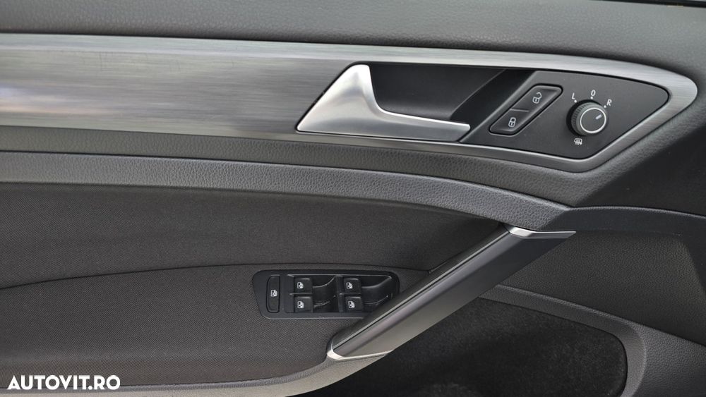 Volkswagen Golf 1.6 TDI Comfortline - 11