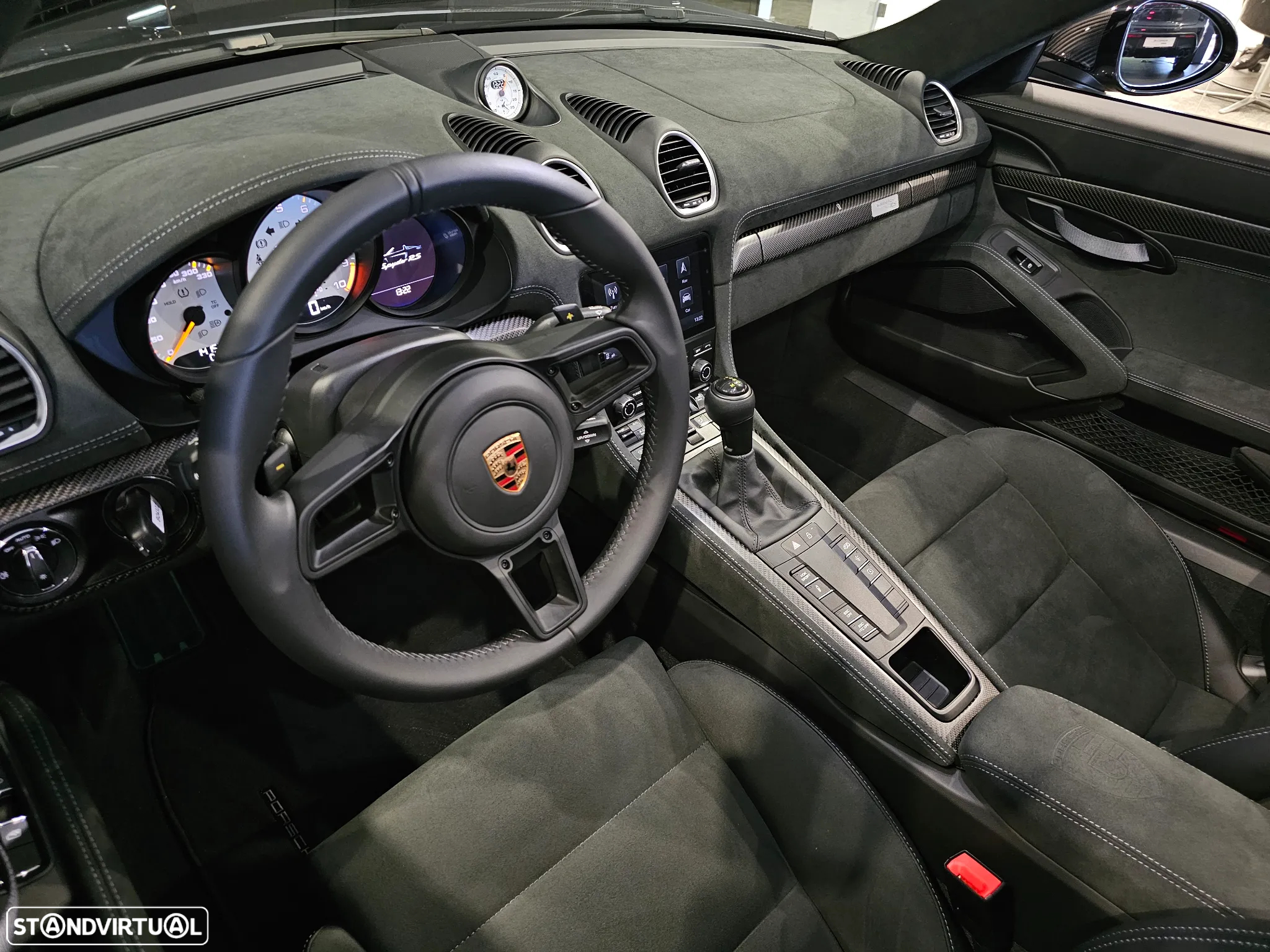 Porsche 718 Spyder - 21