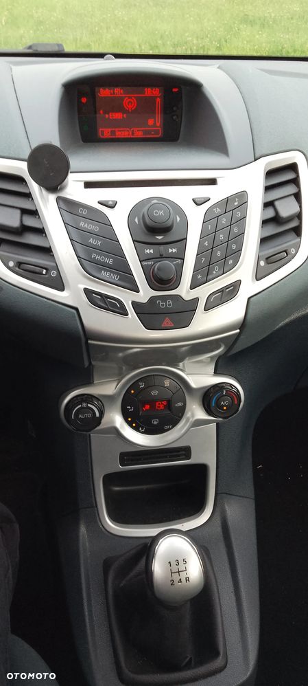 Ford Fiesta 1.25 Titanium - 12