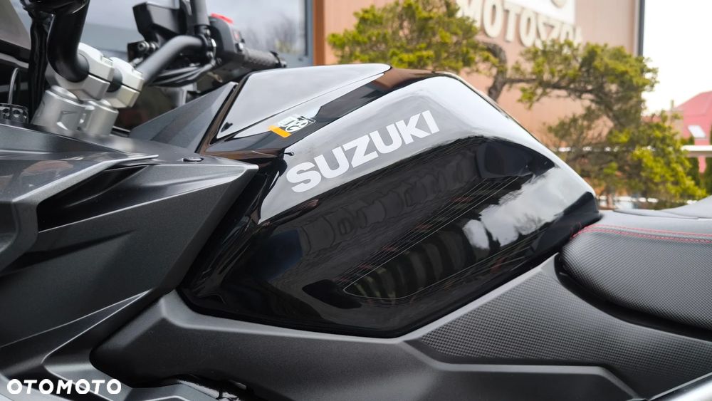 Suzuki GSX 1000 - 30