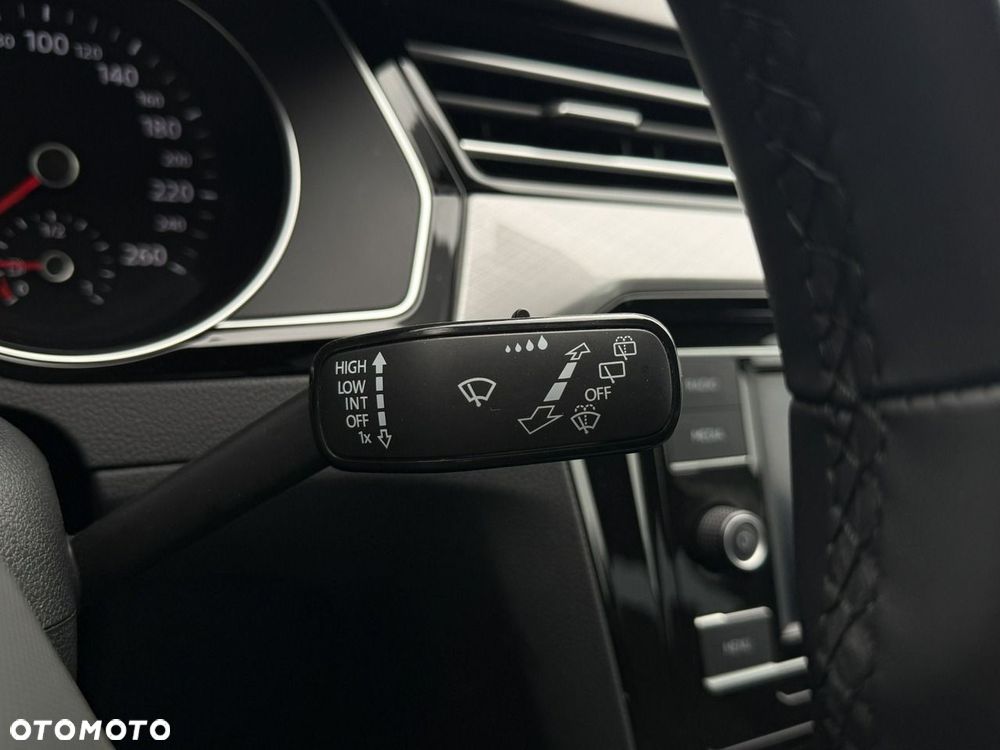 Volkswagen Passat 1.5 TSI EVO Business - 19