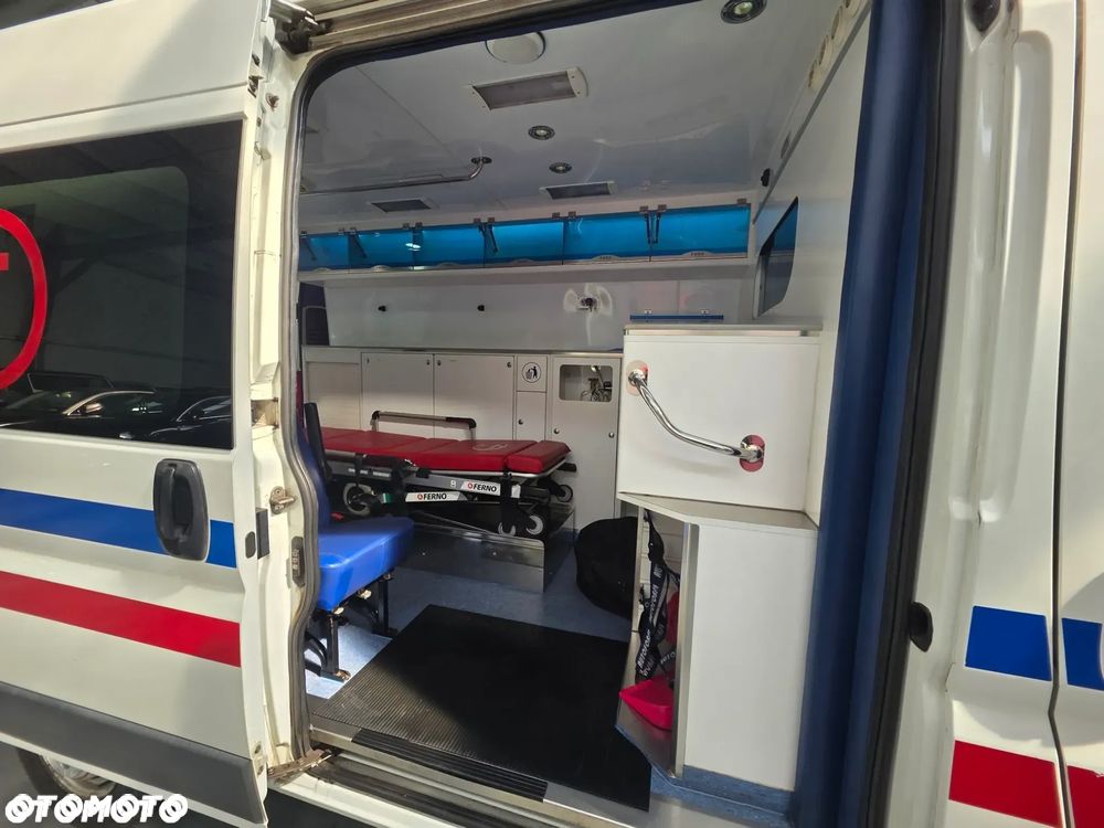 Peugeot Boxer L2H2 Ambulans - 21
