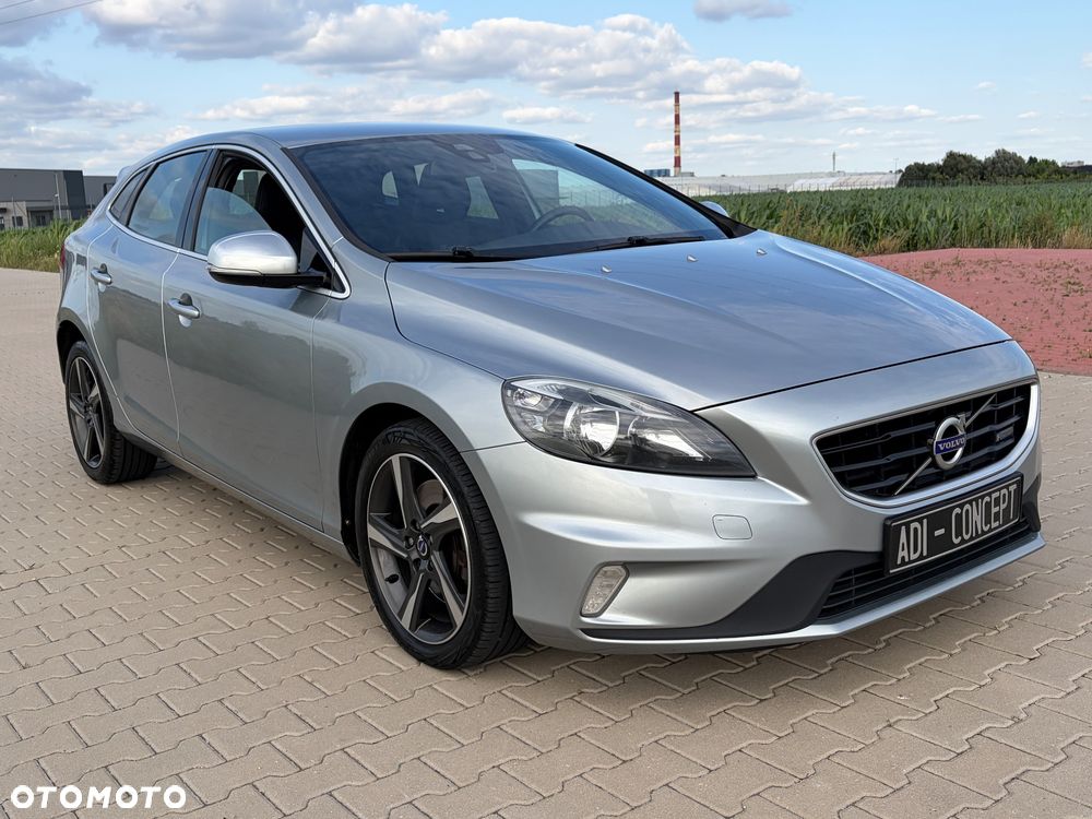 Volvo V40 D3 R Design - 1