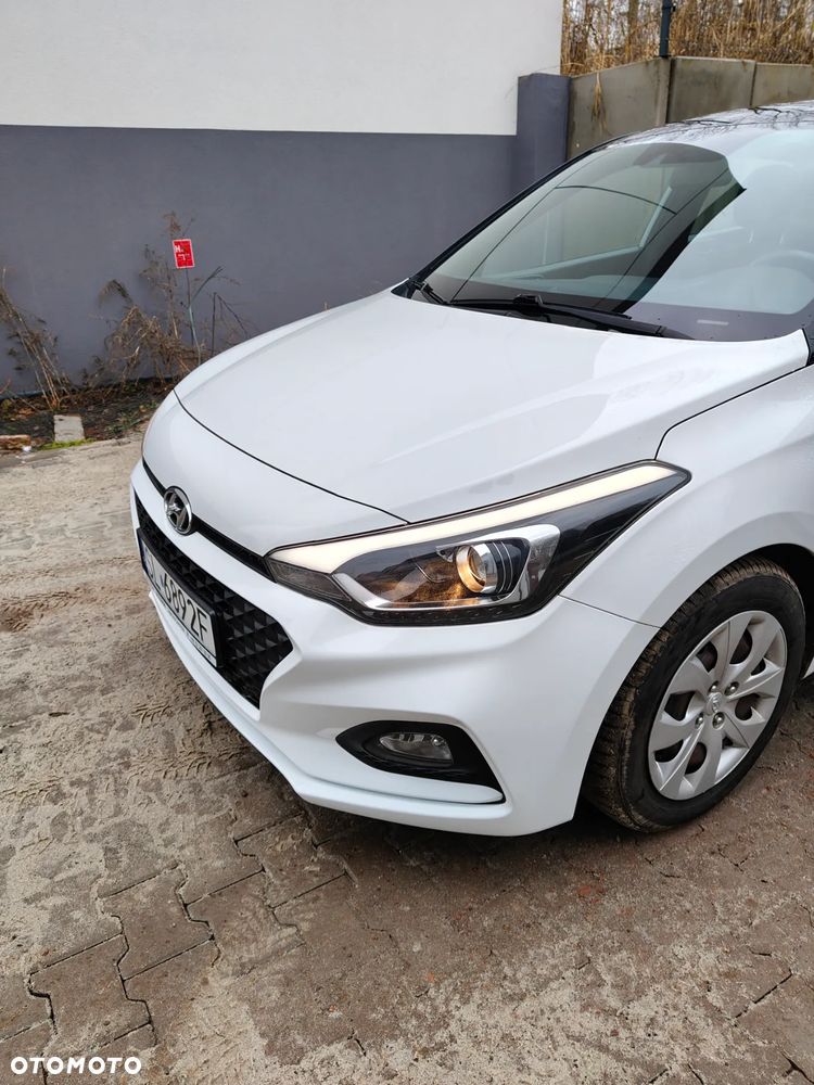 Hyundai i20 1.2 Comfort - 11