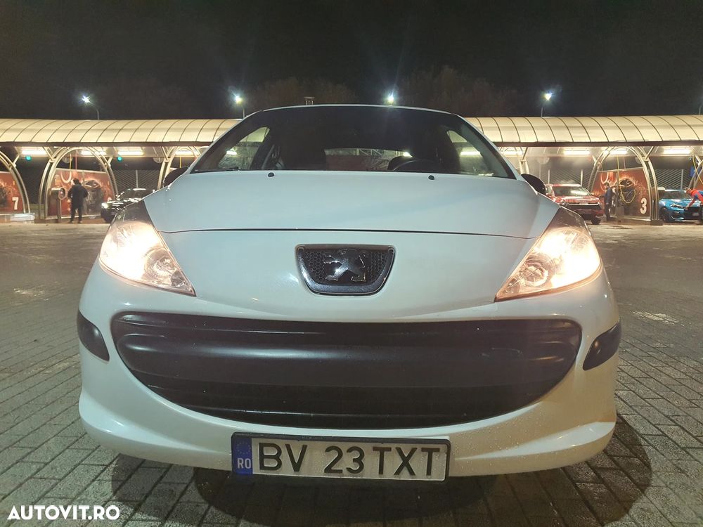 Peugeot 207 1.4HDI Trendy - 7