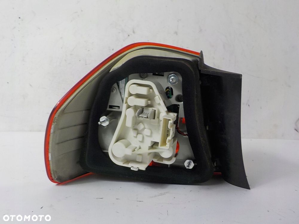 BMW 3 E90 SEDAN LIFT LAMPA PRAWA TYŁ TYLNA 7289425 - 4