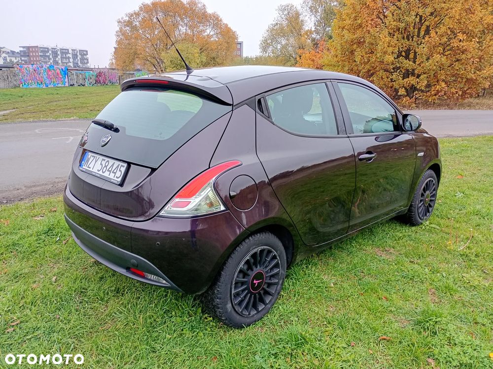 Lancia Ypsilon - 17