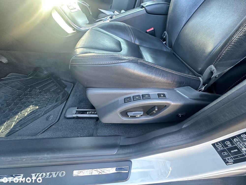 Volvo XC 60 D4 Geartronic Summum - 22
