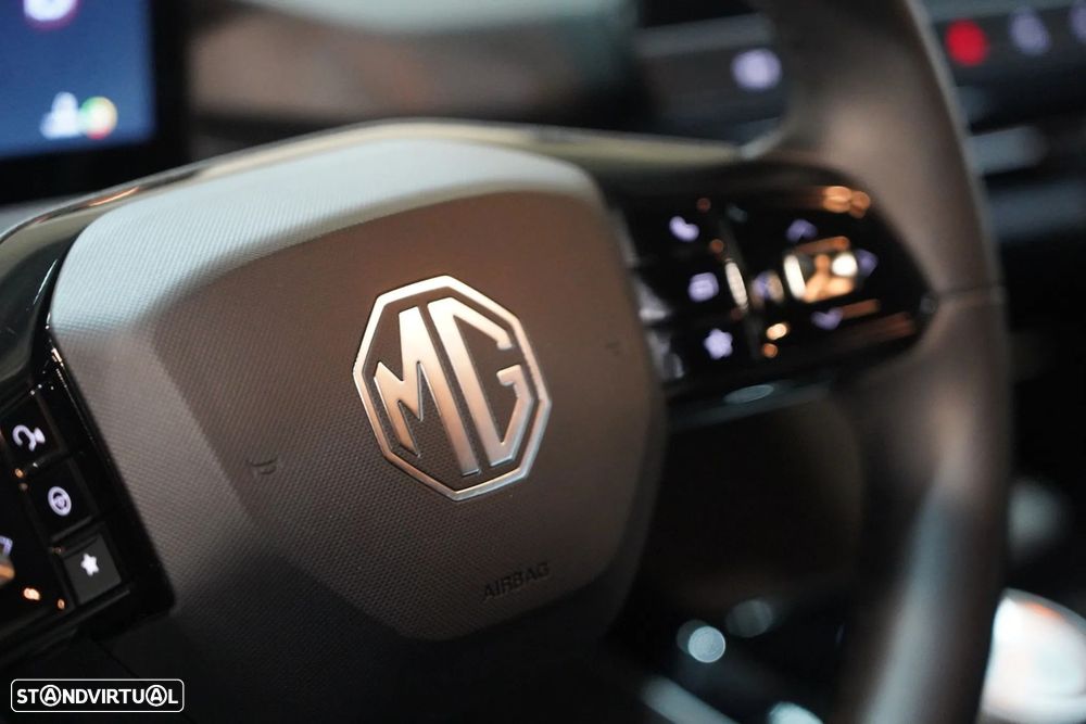 MG MG4 64 kWh Luxury - 11