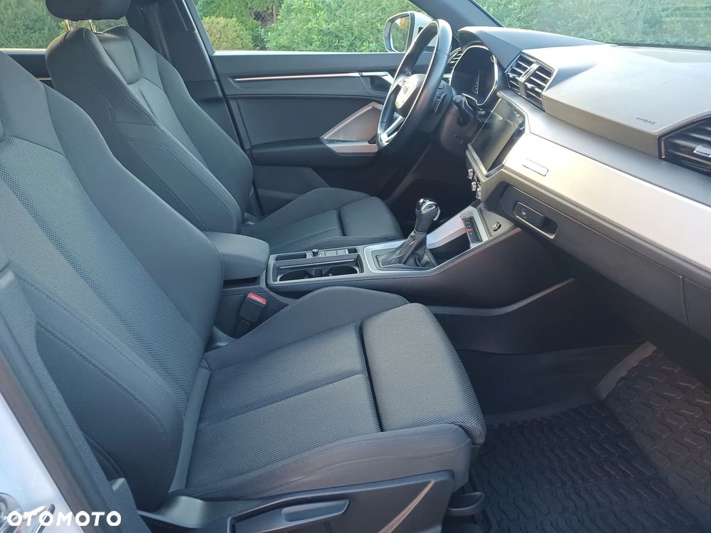 Audi Q3 2.0 TDI S tronic sport - 18