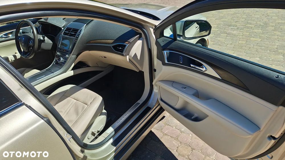 Lincoln MKZ - 17