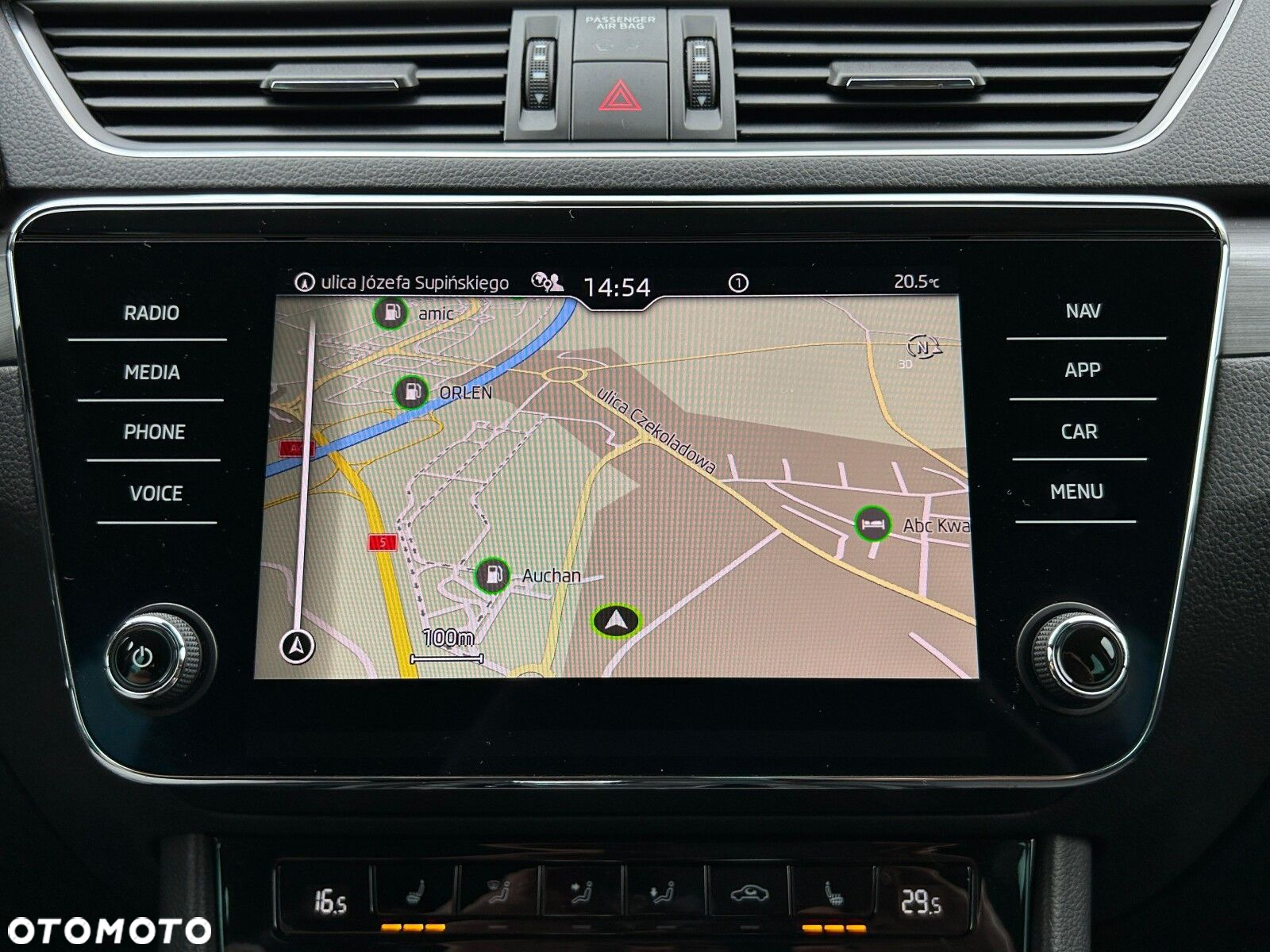 Skoda Superb 2.0 TDI SCR Style DSG - 29