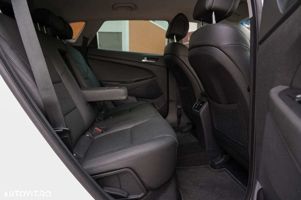 Hyundai Tucson 2.0 CRDI 4WD Style - 12