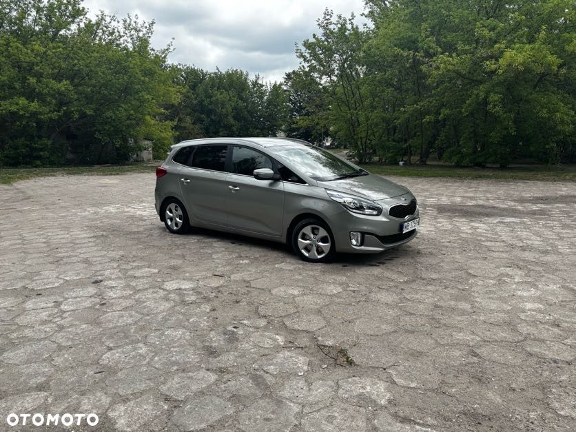 Kia Carens 1.6 GDI L - 6