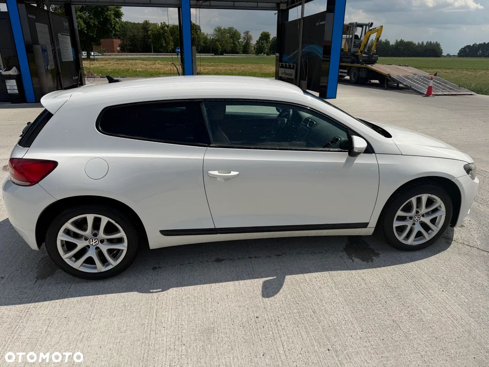 Volkswagen Scirocco 2.0 TDI DSG - 4