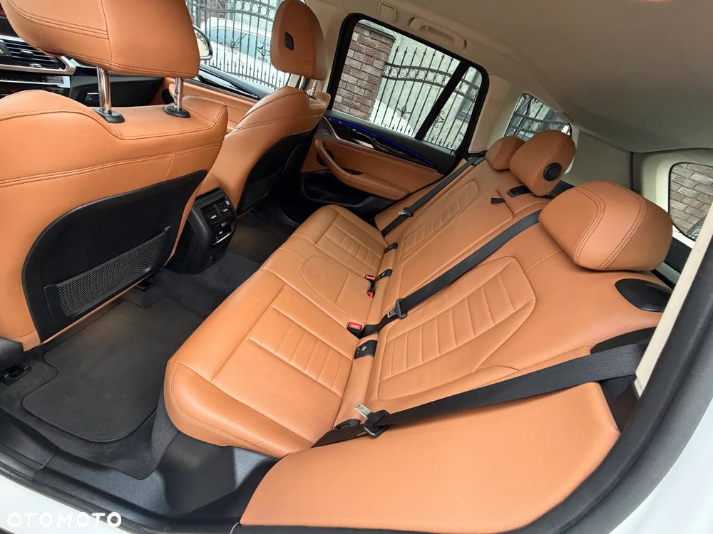 BMW X3 xDrive20d xLine - 33