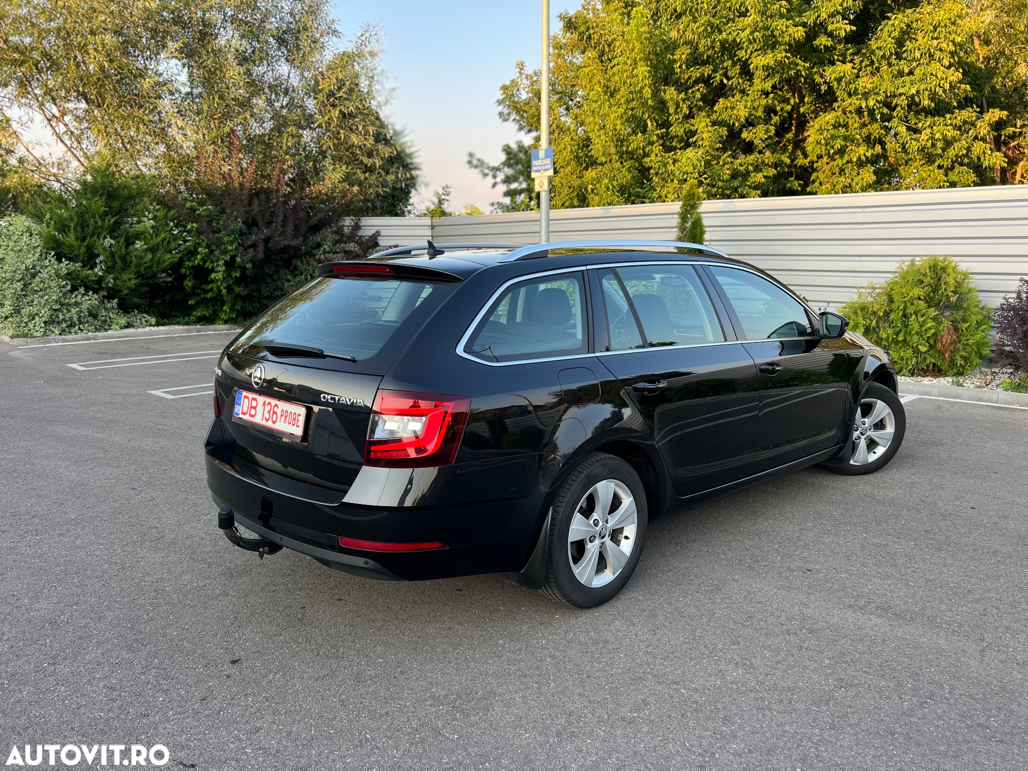 Skoda Octavia 2.0 TDI DSG Style - 23