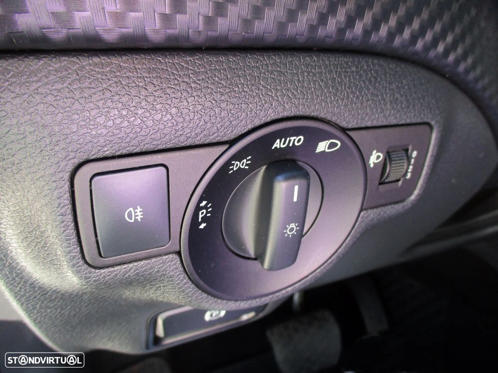 Mercedes-Benz GLA 180 d 7G-DCT Style - 28