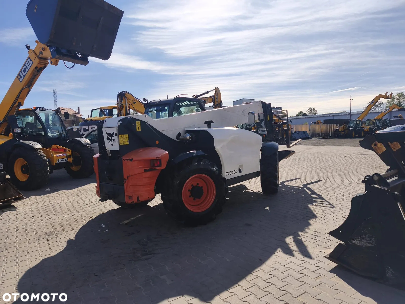 Bobcat T4018 / JCB 540-170 Merlo P40 17 Manitou MT1840 - 2