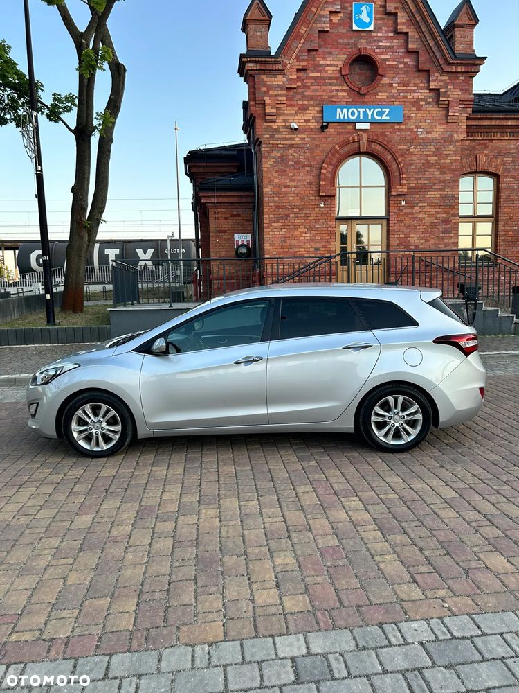 Hyundai i30 1.6 CRDi Automatik Style - 2