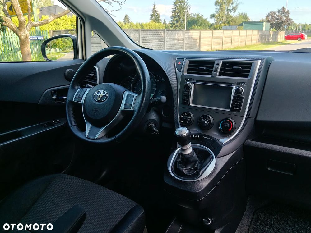 Toyota Verso S 1.33 VVT-i - 17